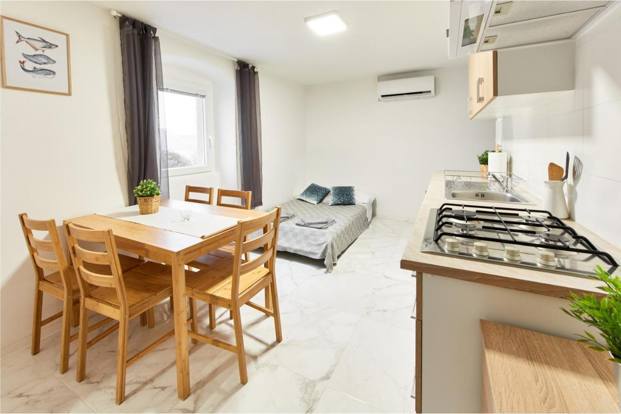 Kuca Nerezinka Apartment Nerezine Ngoại thất bức ảnh