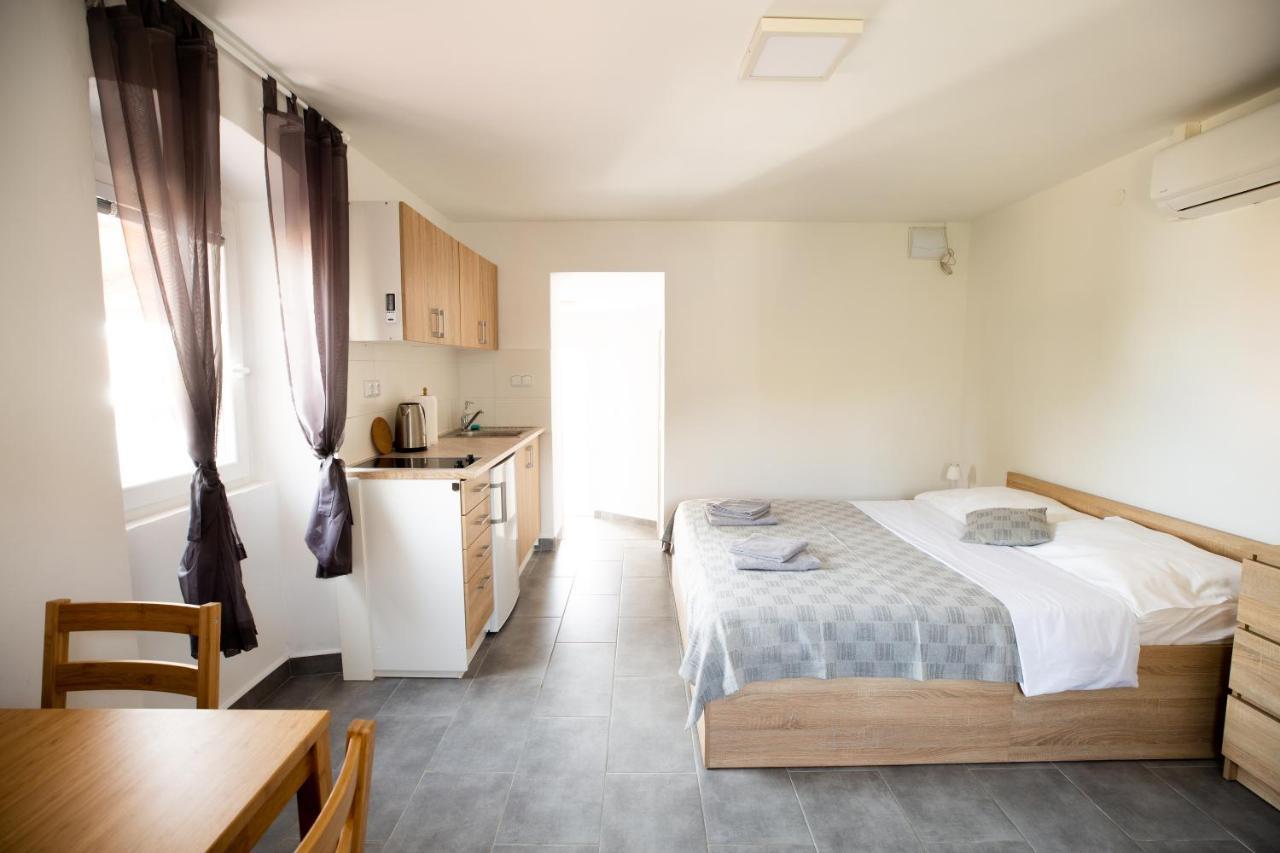 Kuca Nerezinka Apartment Nerezine Ngoại thất bức ảnh